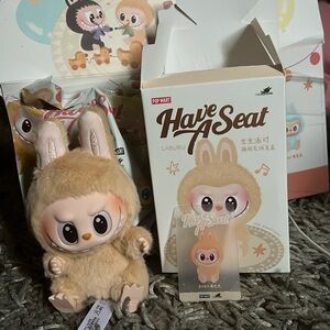 POPMART Labubu “BaBa”